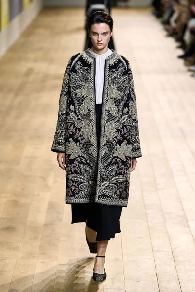 Look 36
